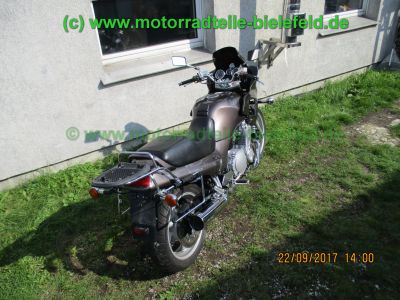 Suzuki_GSX1100G_GV74A_bronze_Kardan-Tourer_WP-Federn_Stahlflex_Weiss_Halbschalen_-Verkleidung_Sturzbuegel_Hepco-Becker_Gepaecktraeger_Koffertraeger_Motor_V718_1127ccm-29.jpg