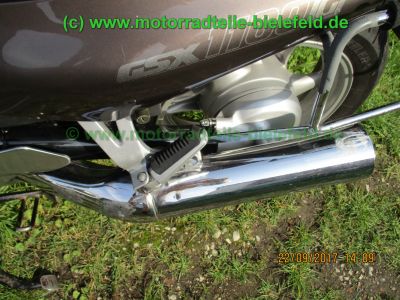 Suzuki_GSX1100G_GV74A_bronze_Kardan-Tourer_WP-Federn_Stahlflex_Weiss_Halbschalen_-Verkleidung_Sturzbuegel_Hepco-Becker_Gepaecktraeger_Koffertraeger_Motor_V718_1127ccm-98.jpg