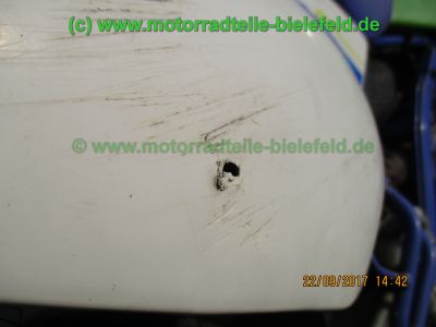Kawasaki_KLX650C_Hard-Enduro_gruen_1Hd_33kW_EZ93_ausser_Betrieb_2006_USD-Gabel_grosser_Acerbis-Tank_Motor_-97.jpg