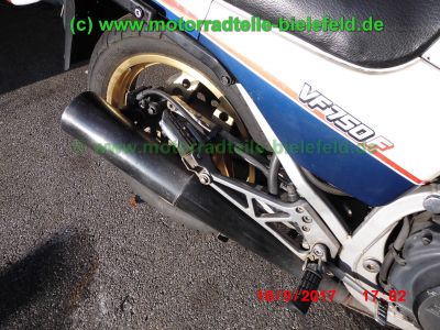Honda_VF750F_RC15_Interceptor_V4_Youngtimer-Sportler_90PS_Super-Bike_Lenker_GIVI_Monorack_3_Gepaecktraeger_–_Technik_wie_VF_400_500_700_750_1000_1100_F_S_C-19.jpg