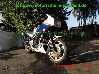 Honda_VF750F_RC15_Interceptor_V4_Youngtimer-Sportler_90PS_Super-Bike_Lenker_GIVI_Monorack_3_Gepaecktraeger_–_Technik_wie_VF_400_500_700_750_1000_1100_F_S_C-2.jpg