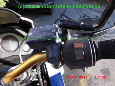 Honda_VF750F_RC15_Interceptor_V4_Youngtimer-Sportler_90PS_Super-Bike_Lenker_GIVI_Monorack_3_Gepaecktraeger_–_Technik_wie_VF_400_500_700_750_1000_1100_F_S_C-23.jpg