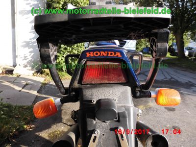 Honda_VF750F_RC15_Interceptor_V4_Youngtimer-Sportler_90PS_Super-Bike_Lenker_GIVI_Monorack_3_Gepaecktraeger_–_Technik_wie_VF_400_500_700_750_1000_1100_F_S_C-41.jpg
