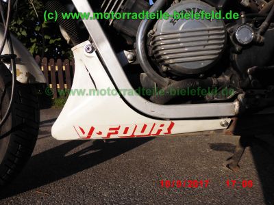 Honda_VF750F_RC15_Interceptor_V4_Youngtimer-Sportler_90PS_Super-Bike_Lenker_GIVI_Monorack_3_Gepaecktraeger_–_Technik_wie_VF_400_500_700_750_1000_1100_F_S_C-75.jpg