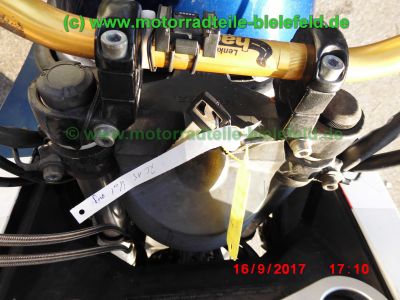 Honda_VF750F_RC15_Interceptor_V4_Youngtimer-Sportler_90PS_Super-Bike_Lenker_GIVI_Monorack_3_Gepaecktraeger_–_Technik_wie_VF_400_500_700_750_1000_1100_F_S_C-83.jpg