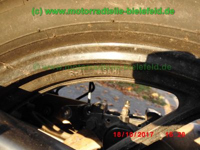 Yamaha_FZ750_Genesis_1FN_Laser_4-1_Auspuff_Gimbel_Fussrasten_Stufensitzbank_-_Ersatzteile_parts_2KK_3KT_FZR_FZ_FZX_400_600_700_750_1000_73.jpg