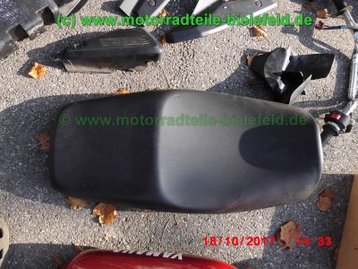 Yamaha_FZS600_Fazer_RJ02_rot_zerlegt_-_Ersatzteile_Teile_parts_spares_spare-parts_ricambi_repuestos_wie_FZ1_FZ6_FZR600R_YZF600R-120.jpg