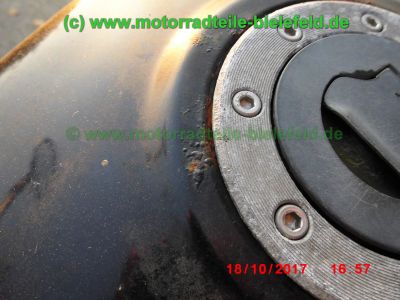 Suzuki_GSF600S_Bandit_GN77B_schwarz_GIVI-Koffertraeger_Gepaecksystem_-_Ersatzteile_Teile_parts_spares_spare-parts_ricambi_repuestos_wie_WVA8_GSX_600_750_F_GN72B_GR78A_GSF_1200_WVA9_GV75A-122.jpg