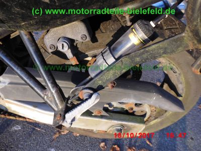 Suzuki_GSF600S_Bandit_GN77B_schwarz_GIVI-Koffertraeger_Gepaecksystem_-_Ersatzteile_Teile_parts_spares_spare-parts_ricambi_repuestos_wie_WVA8_GSX_600_750_F_GN72B_GR78A_GSF_1200_WVA9_GV75A-38.jpg