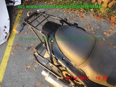 Suzuki_GSF600S_Bandit_GN77B_schwarz_GIVI-Koffertraeger_Gepaecksystem_-_Ersatzteile_Teile_parts_spares_spare-parts_ricambi_repuestos_wie_WVA8_GSX_600_750_F_GN72B_GR78A_GSF_1200_WVA9_GV75A-80.jpg