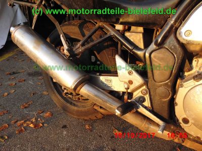 Suzuki_GSF600S_Bandit_GN77B_schwarz_GIVI-Koffertraeger_Gepaecksystem_-_Ersatzteile_Teile_parts_spares_spare-parts_ricambi_repuestos_wie_WVA8_GSX_600_750_F_GN72B_GR78A_GSF_1200_WVA9_GV75A-91.jpg