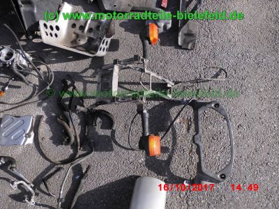 Honda_NX650_Dominator_RD08_zerlegt_blau-grau_RFVC_Motor_-_Ersatzteile_Teile_parts_spares_spare-parts_ricambi_repuestos_wie_RD02_-16.jpg