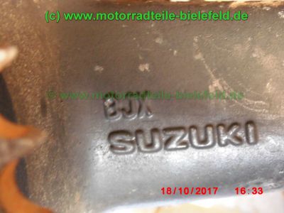 Suzuki_RF900R_GT73A_rot_55tkm_unfallfrei_Marving_Carboniox_4-1_Auspuff_Lucas_Sport-Fussrasten-22.jpg