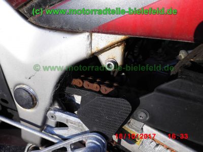 Suzuki_RF900R_GT73A_rot_55tkm_unfallfrei_Marving_Carboniox_4-1_Auspuff_Lucas_Sport-Fussrasten-24.jpg
