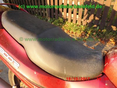 Suzuki_RF900R_GT73A_rot_55tkm_unfallfrei_Marving_Carboniox_4-1_Auspuff_Lucas_Sport-Fussrasten-64.jpg