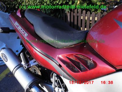 Suzuki_RF900R_GT73A_rot_55tkm_unfallfrei_Marving_Carboniox_4-1_Auspuff_Lucas_Sport-Fussrasten-65.jpg
