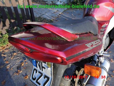 Suzuki_RF900R_GT73A_rot_55tkm_unfallfrei_Marving_Carboniox_4-1_Auspuff_Lucas_Sport-Fussrasten-67.jpg
