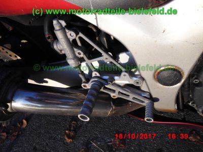 Suzuki_RF900R_GT73A_rot_55tkm_unfallfrei_Marving_Carboniox_4-1_Auspuff_Lucas_Sport-Fussrasten-73.jpg