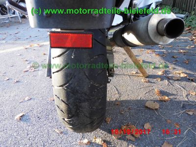 Suzuki_RF900R_GT73A_rot_55tkm_unfallfrei_Marving_Carboniox_4-1_Auspuff_Lucas_Sport-Fussrasten-9.jpg