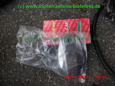 Yamaha_XS400_2A2_zerlegt_2x_SOHC_Motor_Koffertraeger_Gepaecktraeger_-_Teile_Ersatzteile_parts_spares_spare-parts_ricambi_repuestos_wie_3N7_4G5_XS_250_360_1U4_1U5-100.jpg