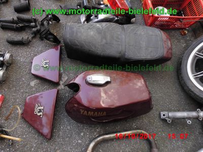 Yamaha_XS400_2A2_zerlegt_2x_SOHC_Motor_Koffertraeger_Gepaecktraeger_-_Teile_Ersatzteile_parts_spares_spare-parts_ricambi_repuestos_wie_3N7_4G5_XS_250_360_1U4_1U5-12.jpg