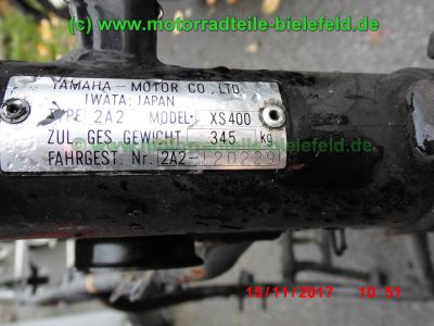 Yamaha_XS400_2A2_zerlegt_2x_SOHC_Motor_Koffertraeger_Gepaecktraeger_-_Teile_Ersatzteile_parts_spares_spare-parts_ricambi_repuestos_wie_3N7_4G5_XS_250_360_1U4_1U5-131.jpg