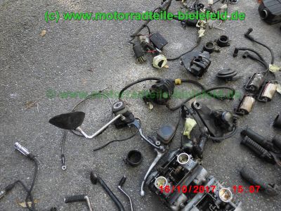 Yamaha_XS400_2A2_zerlegt_2x_SOHC_Motor_Koffertraeger_Gepaecktraeger_-_Teile_Ersatzteile_parts_spares_spare-parts_ricambi_repuestos_wie_3N7_4G5_XS_250_360_1U4_1U5-16.jpg