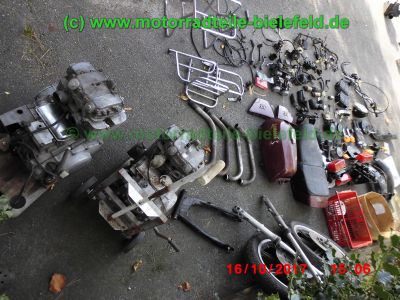 Yamaha_XS400_2A2_zerlegt_2x_SOHC_Motor_Koffertraeger_Gepaecktraeger_-_Teile_Ersatzteile_parts_spares_spare-parts_ricambi_repuestos_wie_3N7_4G5_XS_250_360_1U4_1U5-4.jpg