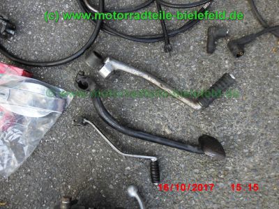 Yamaha_XS400_2A2_zerlegt_2x_SOHC_Motor_Koffertraeger_Gepaecktraeger_-_Teile_Ersatzteile_parts_spares_spare-parts_ricambi_repuestos_wie_3N7_4G5_XS_250_360_1U4_1U5-98.jpg