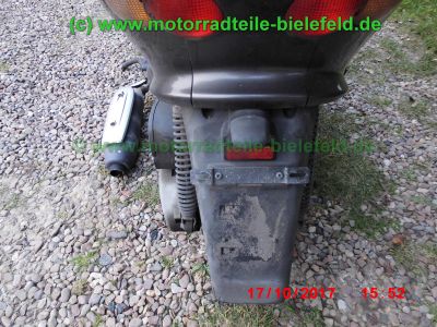 Yamaha_YP125_Majesty_SE06_grau_-_Ersatzteile_Teile_parts_spares_spare-parts_ricambi_repuestos_wie_Cygnus_Maxster_SE03_SE05_MBK_Skyliner_125_SE02_SE06_Flame_Thunder_-21.jpg