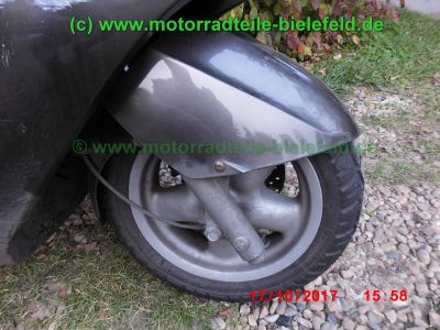 Yamaha_YP125_Majesty_SE06_grau_-_Ersatzteile_Teile_parts_spares_spare-parts_ricambi_repuestos_wie_Cygnus_Maxster_SE03_SE05_MBK_Skyliner_125_SE02_SE06_Flame_Thunder_-56.jpg