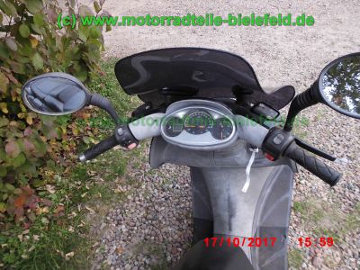Yamaha_YP125_Majesty_SE06_grau_-_Ersatzteile_Teile_parts_spares_spare-parts_ricambi_repuestos_wie_Cygnus_Maxster_SE03_SE05_MBK_Skyliner_125_SE02_SE06_Flame_Thunder_-64.jpg
