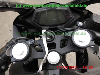 Yamaha_YZF-R125_ABS_RE11_EZ_2016_–_5D7_Ersatzteile_Teile_parts_spares_spare-parts_ricambi_repuestos_wie_YZFR125_RE06_ab_2008-81.jpg