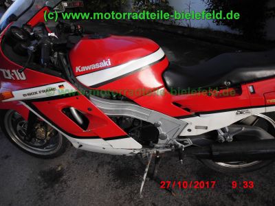 Kawasaki_ZX-10_Tomcat_ZXT00B_rot-weiss_139PS_260kmh_unverbastelt_original_Auspuff_KHI_K177_Gepaecktraeger_–_Technik_wie_GPZ1000RX_ZXT00A_GPZ900R_ZX900A-17.jpg