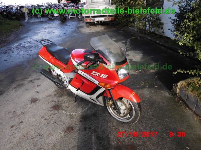 Kawasaki_ZX-10_Tomcat_ZXT00B_rot-weiss_139PS_260kmh_unverbastelt_original_Auspuff_KHI_K177_Gepaecktraeger_–_Technik_wie_GPZ1000RX_ZXT00A_GPZ900R_ZX900A-42.jpg