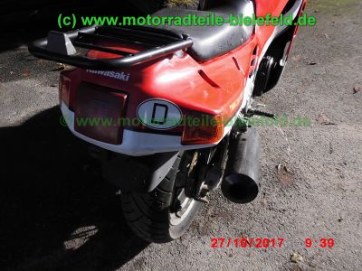 Kawasaki_ZX-10_Tomcat_ZXT00B_rot-weiss_139PS_260kmh_unverbastelt_original_Auspuff_KHI_K177_Gepaecktraeger_–_Technik_wie_GPZ1000RX_ZXT00A_GPZ900R_ZX900A-47.jpg