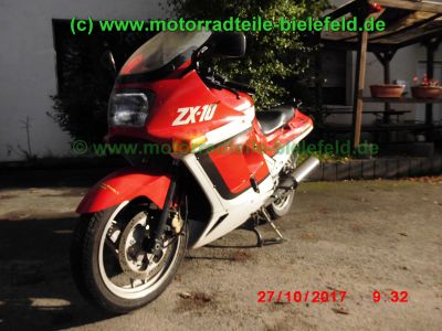 Kawasaki_ZX-10_Tomcat_ZXT00B_rot-weiss_139PS_260kmh_unverbastelt_original_Auspuff_KHI_K177_Gepaecktraeger_–_Technik_wie_GPZ1000RX_ZXT00A_GPZ900R_ZX900A-5.jpg
