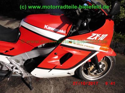 Kawasaki_ZX-10_Tomcat_ZXT00B_rot-weiss_139PS_260kmh_unverbastelt_original_Auspuff_KHI_K177_Gepaecktraeger_–_Technik_wie_GPZ1000RX_ZXT00A_GPZ900R_ZX900A-51.jpg