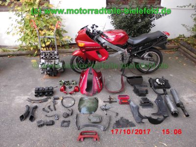 Kawasaki_ZZR600_ZX600D_rot_teilzerlegt_-_Ersatzteile_Teile_parts_spares_spare-parts_ricambi_repuestos_wie_ZZ-R_600_ZX600E_1100_ZXT10_C_D-1.jpg