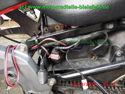 Kawasaki_ZZR600_ZX600D_rot_teilzerlegt_-_Ersatzteile_Teile_parts_spares_spare-parts_ricambi_repuestos_wie_ZZ-R_600_ZX600E_1100_ZXT10_C_D-93.jpg