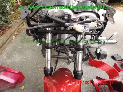 Kawasaki_ZZR600_ZX600D_rot_teilzerlegt_-_Ersatzteile_Teile_parts_spares_spare-parts_ricambi_repuestos_wie_ZZ-R_600_ZX600E_1100_ZXT10_C_D-99.jpg