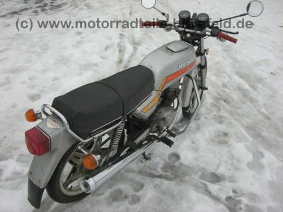 Honda_CB_125_CB125_T_T2_125T2_CB125T2_silber_Verkleidung_42.jpg