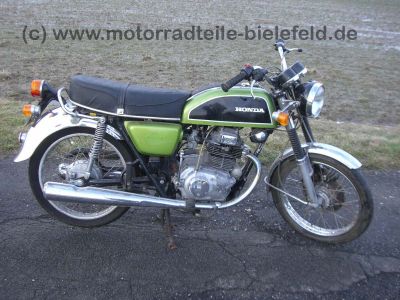 Honda_CB200_CB_200_125_E_200E_125E_limegreen_30.jpg