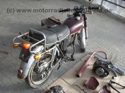 Honda_CB_125_250_CB250_K_K1_K4_rot_52.jpg