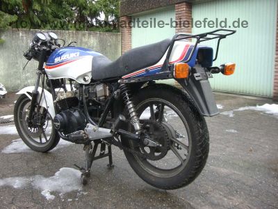 Suzuki_GSX_250_400_GSX400_E_S_weissblaurot_400E_400S_GK53C_62.jpg