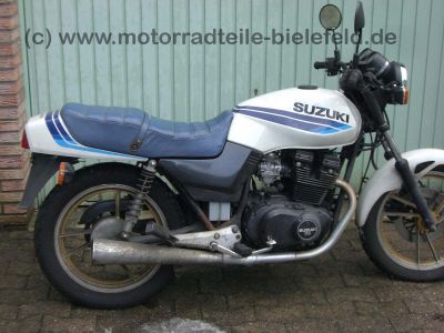 Suzuki_GSX_250_400_GSX400_E_S_weissblau_400E_400S_GK53C_GK_53_C_6.jpg