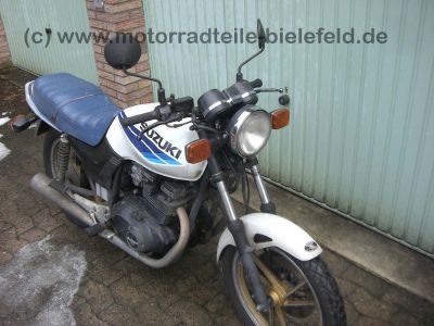 Suzuki_GSX_250_400_GSX400_E_S_weissblau_400E_400S_GK53C_GK_53_C_7.jpg