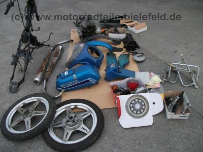 Honda_CB125T2_CB_125_CB125_T_T2_125T_125T2_blau_65.jpg