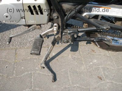 Suzuki_GN125_NF41A_NF41_A_GN_125_schwarz_weiss_26.jpg
