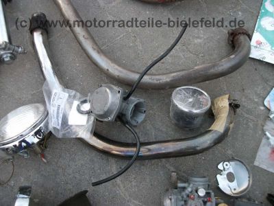 Suzuki_GN400_rot_GN_250_400_Koffersystem_Koffer_GIVI_15.jpg